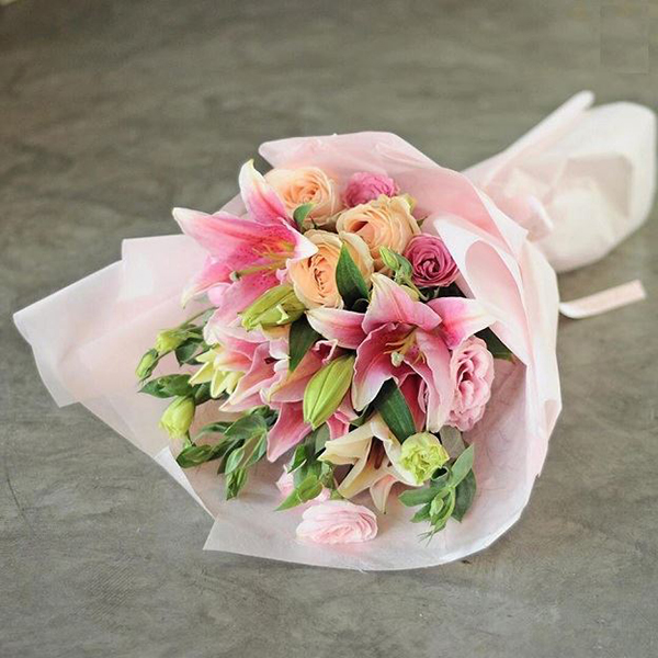 lily bouquet for Valentines day