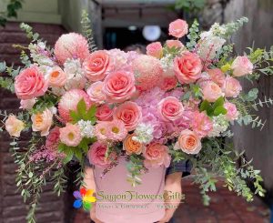 Beautiful flower baskets at Saigonflower