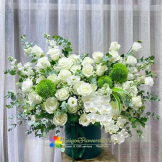 Beautiful flower basket in natural colors delivery to saigon