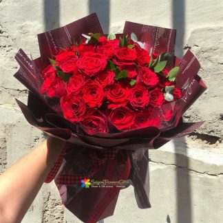 Bouquet of red roses free delivery