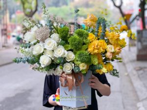 Natural flower basket
