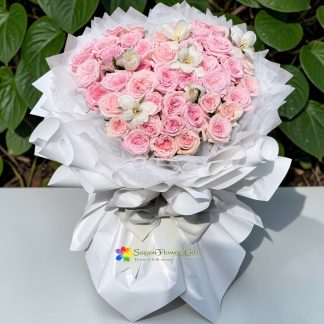 Pink heart shaped bouquet for marriage proposal