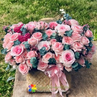 Pink roses basket delivery to Saigon