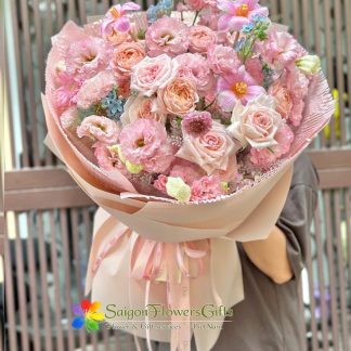 Pink roses bouquet delivery to Saigon