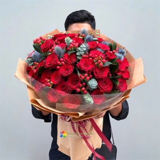 Red roses bouquet for Valentine's day