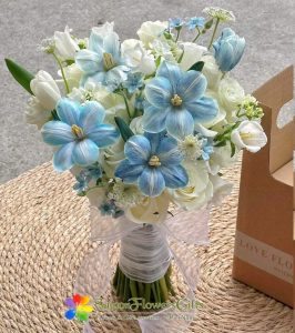 Blue toned wedding bouquet in Saigon
