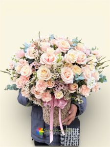 Beautiful basket of roses to give to a best friend