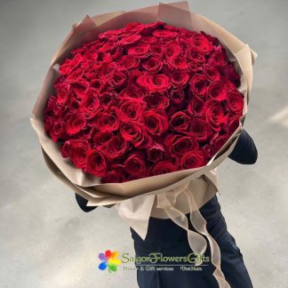 Send a bouquet of 99 red roses to Saigon